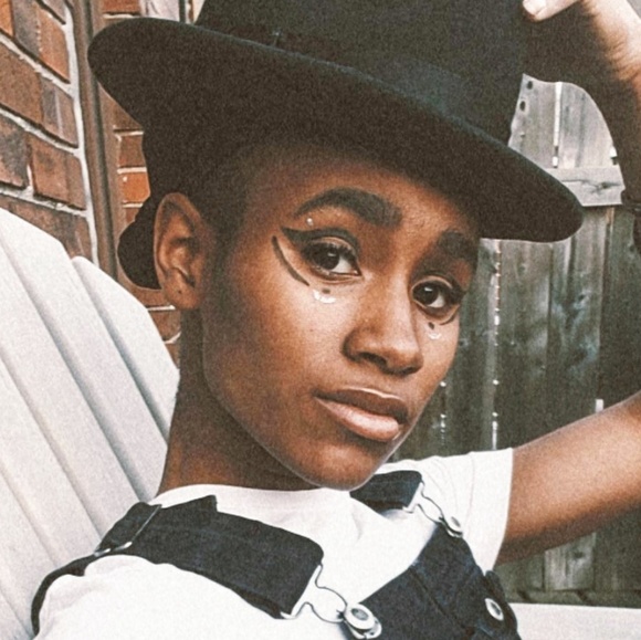 Meet your Posher, Jordan - Picture 1 of 1